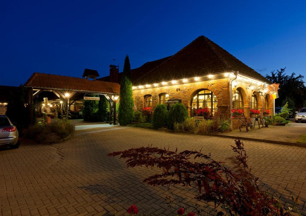 Landhotel Zur Schmiede Ґерен-Леббін Екстер'єр фото