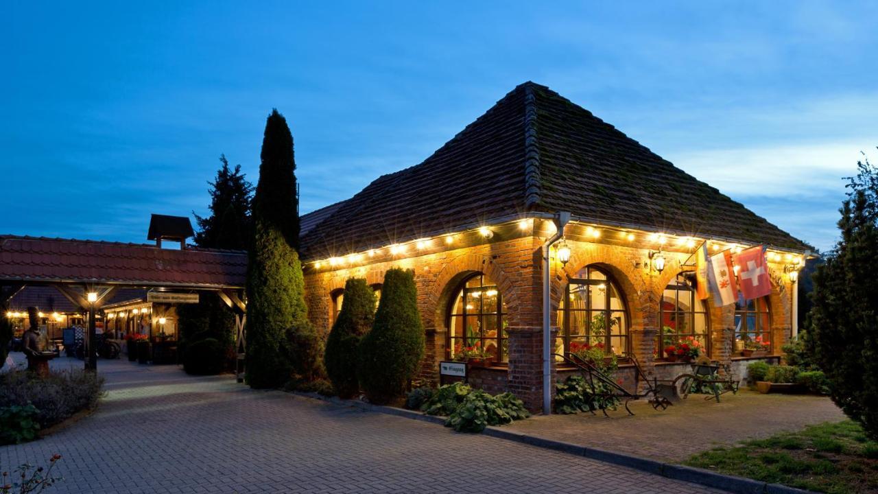 Landhotel Zur Schmiede Ґерен-Леббін Екстер'єр фото