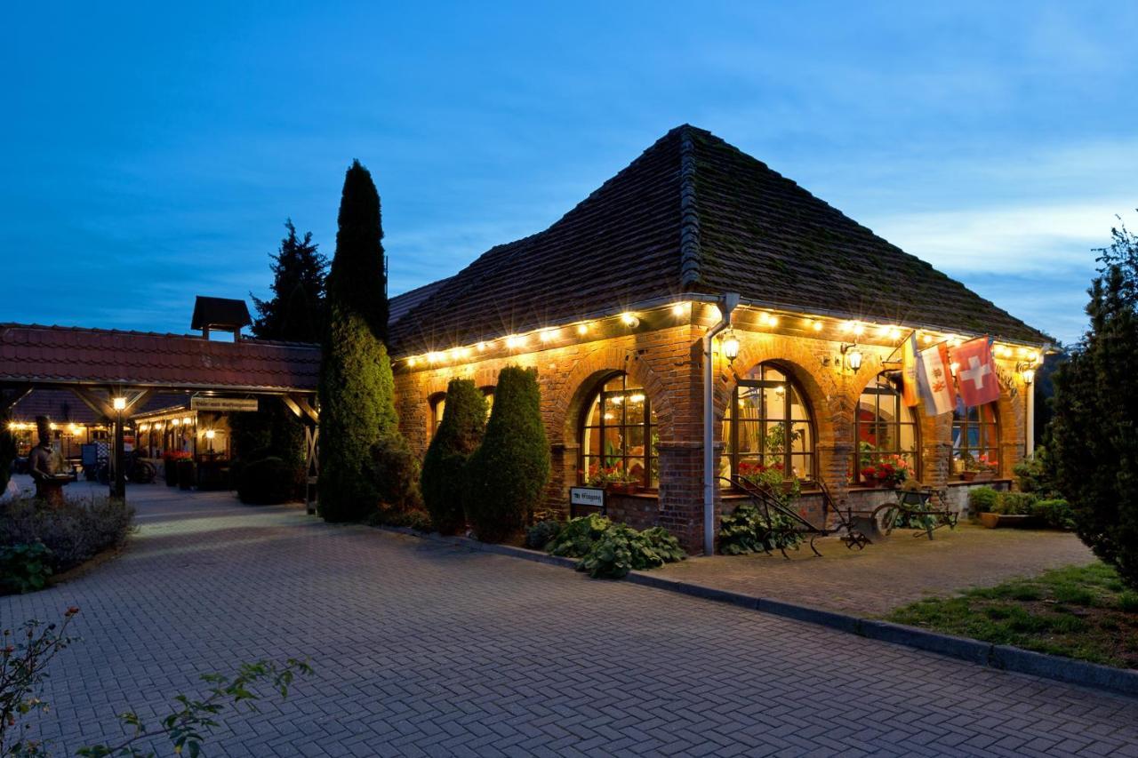 Landhotel Zur Schmiede Ґерен-Леббін Екстер'єр фото